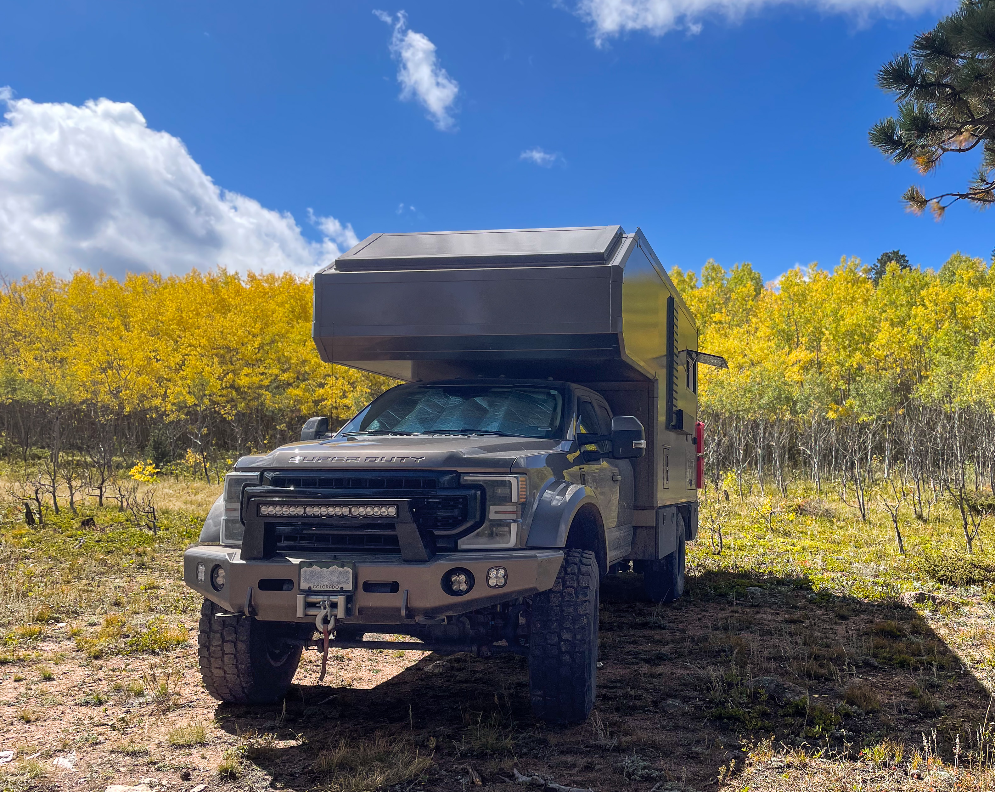 2021 Ford F-550 overland camper